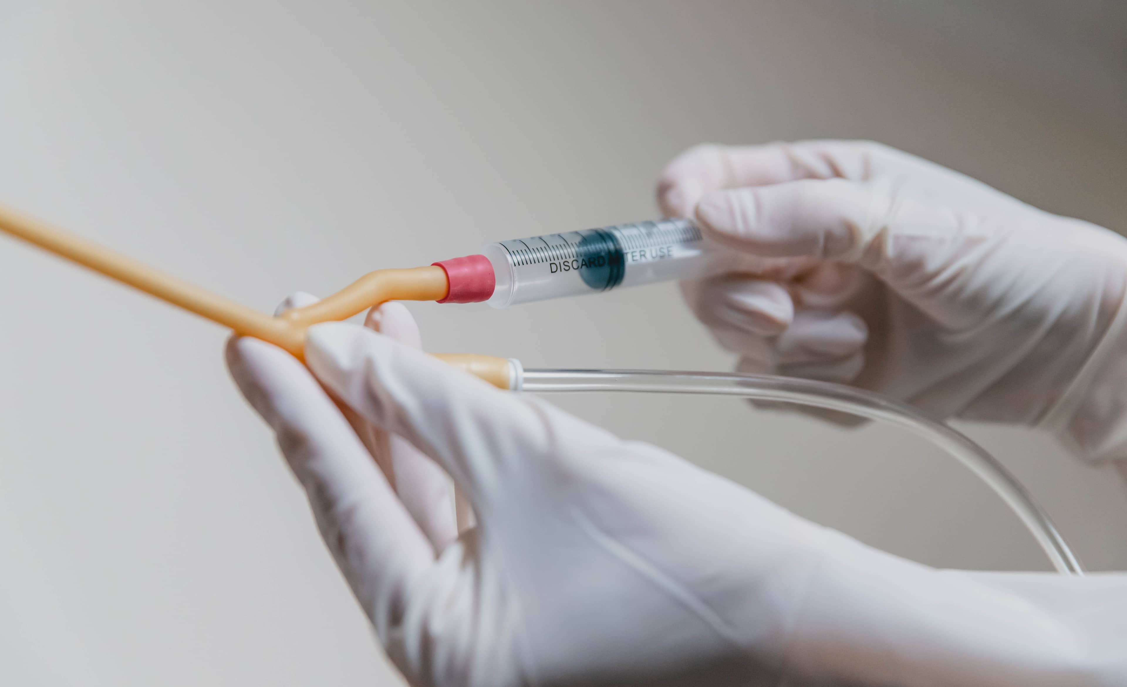 Schimbare sondă urinară la domiciliu Cluj-Napoca — echipa Viasis